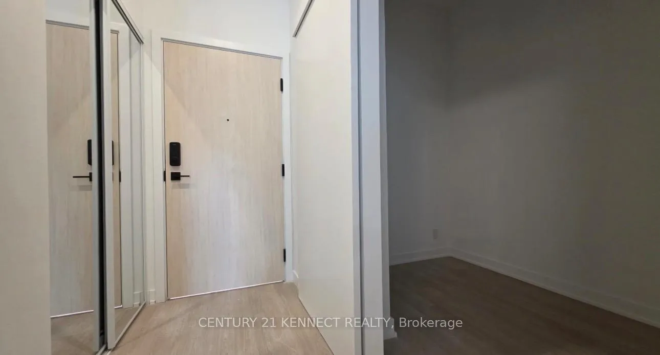Photo 2 of Unit 101, 699 Sheppard Avenue E, North York, Bayview Village — HOMEH