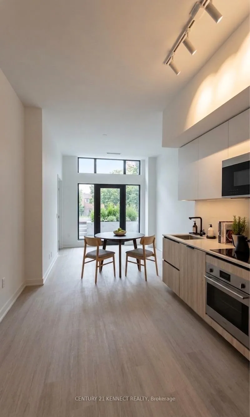 Photo 4 of Unit 101, 699 Sheppard Avenue E, North York, Bayview Village — HOMEH