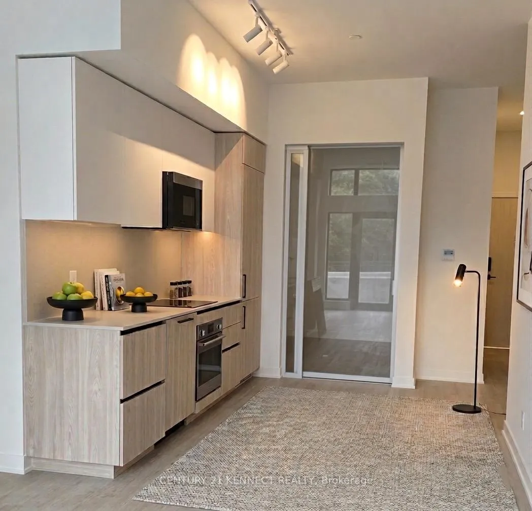 Photo 5 of Unit 101, 699 Sheppard Avenue E, North York, Bayview Village — HOMEH