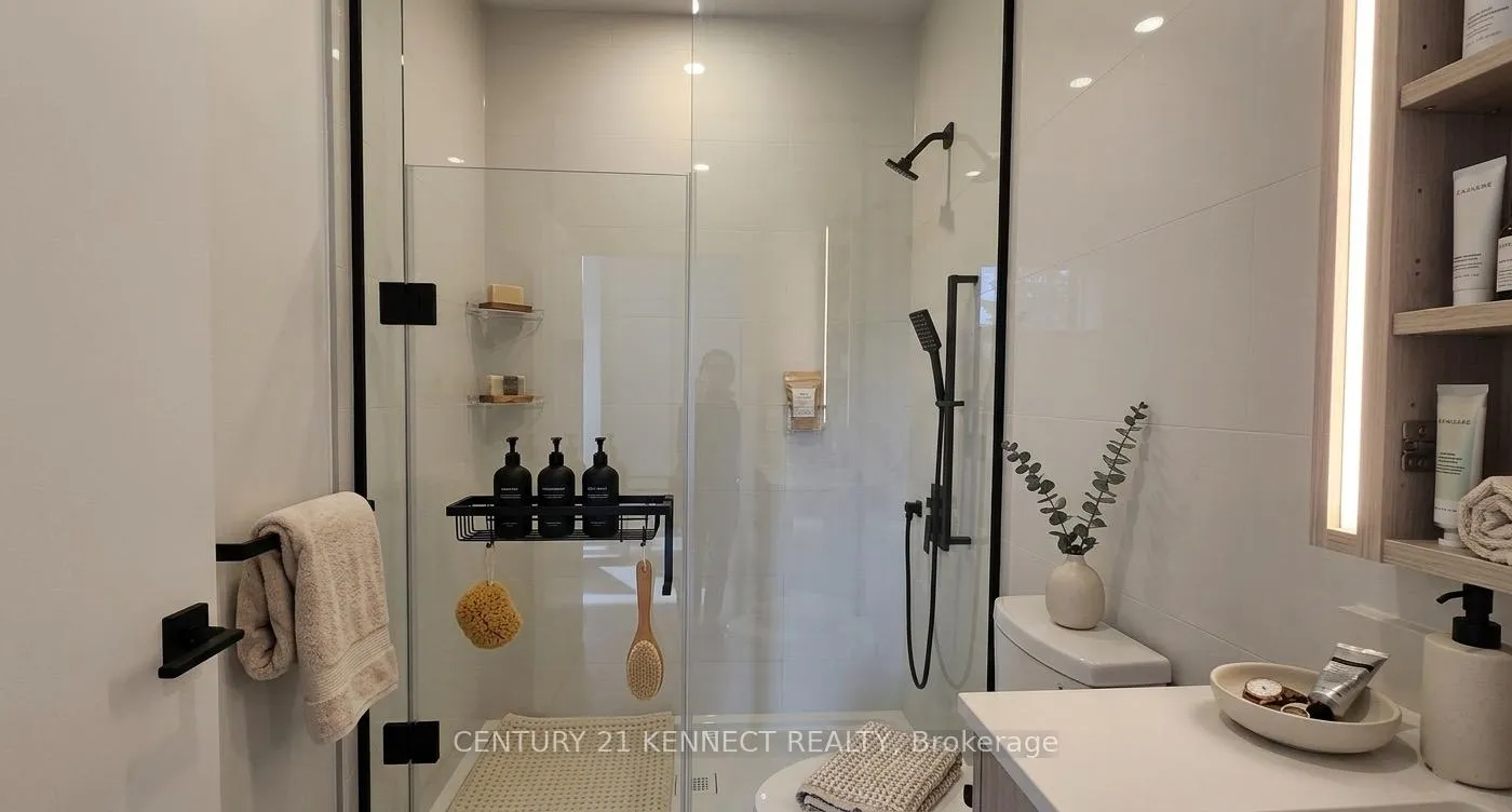 Photo 13 of Unit 101, 699 Sheppard Avenue E, North York, Bayview Village — HOMEH