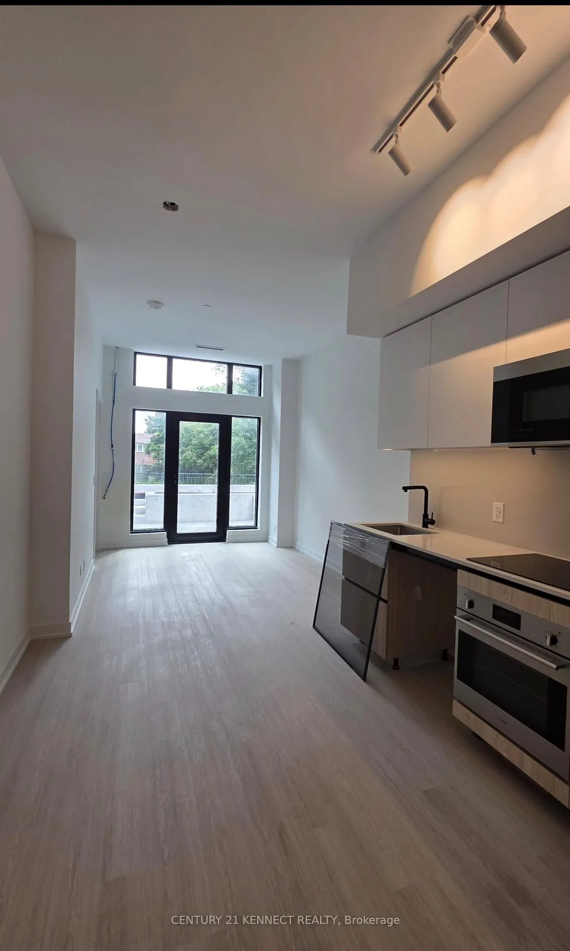 Photo 16 of Unit 101, 699 Sheppard Avenue E, North York, Bayview Village — HOMEH