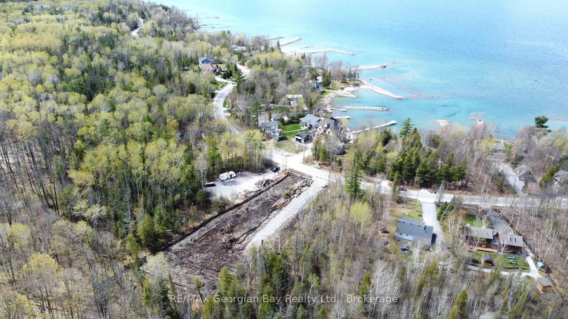 Photo 8 of 465 Silver Birch Drive, Tiny, Rural Tiny — HOMEH