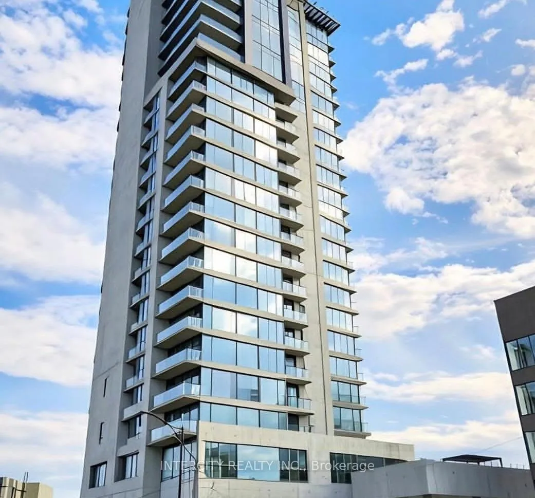 Front of Unit 601, 15 Lynch Street