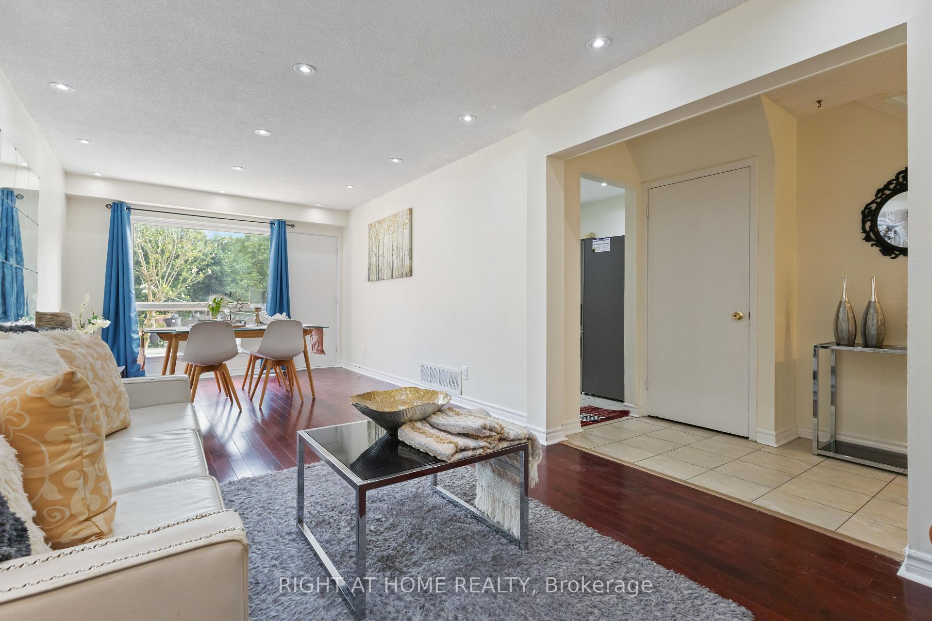 Photo 11 of 77 Lowry Square, Scarborough, Malvern — HOMEH