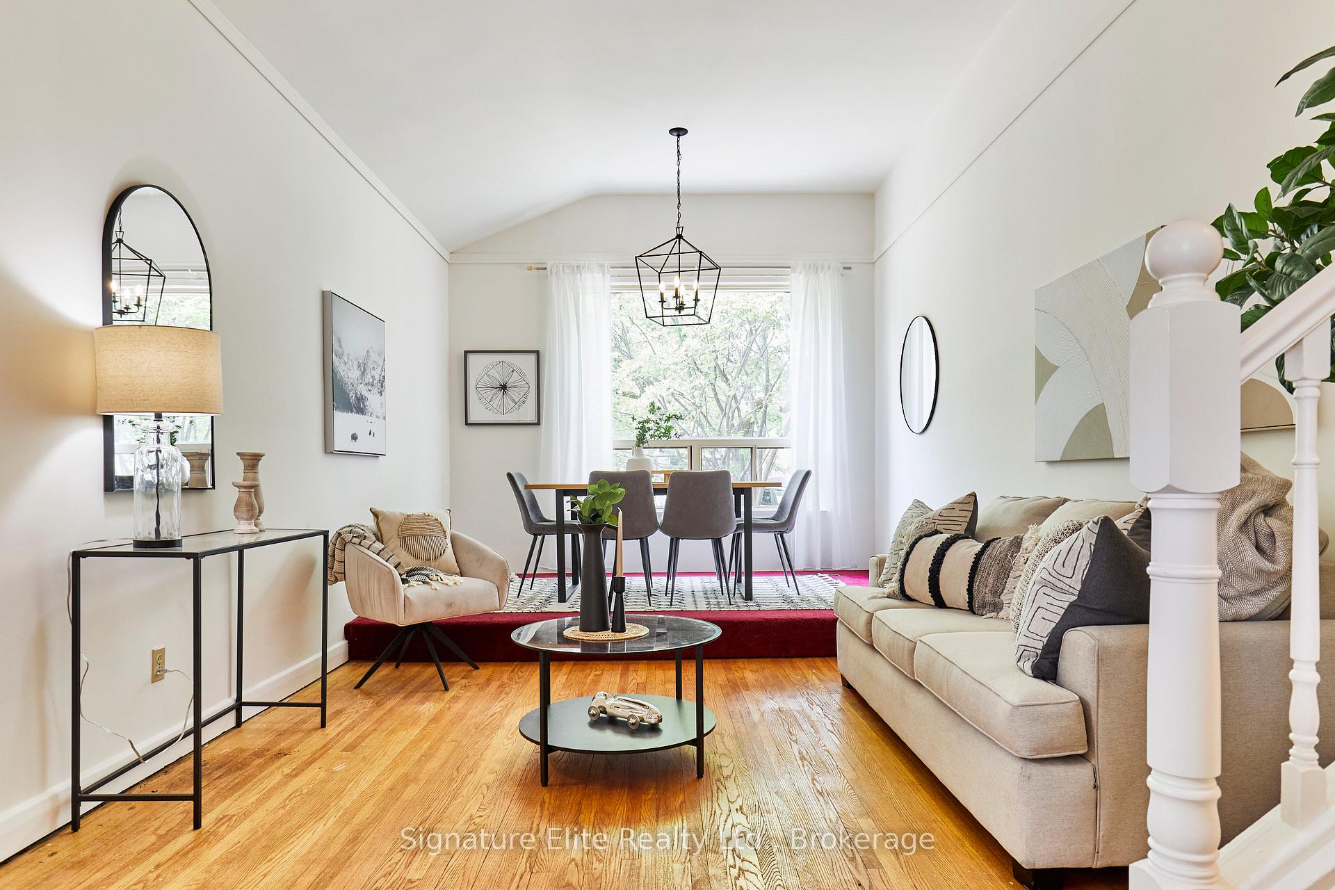 Photo 6 of 25 Farmbrook Road, Scarborough, Woburn — HOMEH