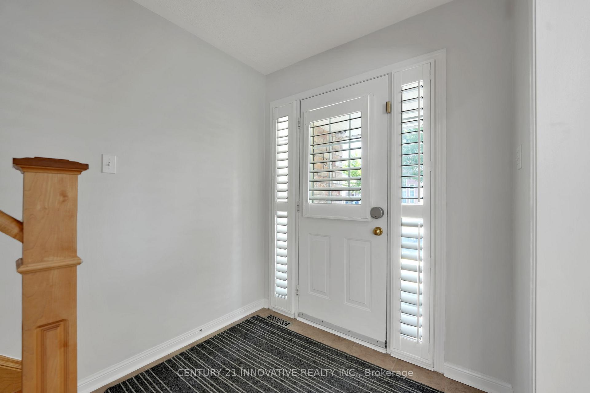 Photo 2 of 12 Knotwood Crescent, Scarborough, Rouge — HOMEH