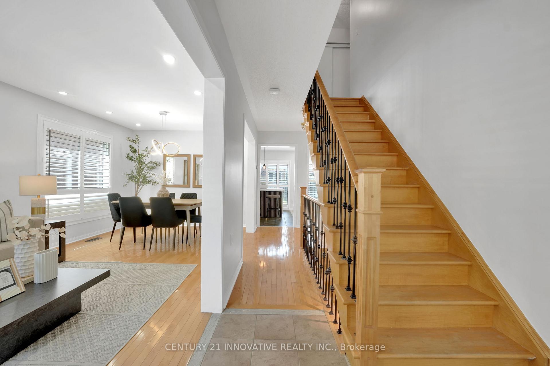 Photo 3 of 12 Knotwood Crescent, Scarborough, Rouge — HOMEH