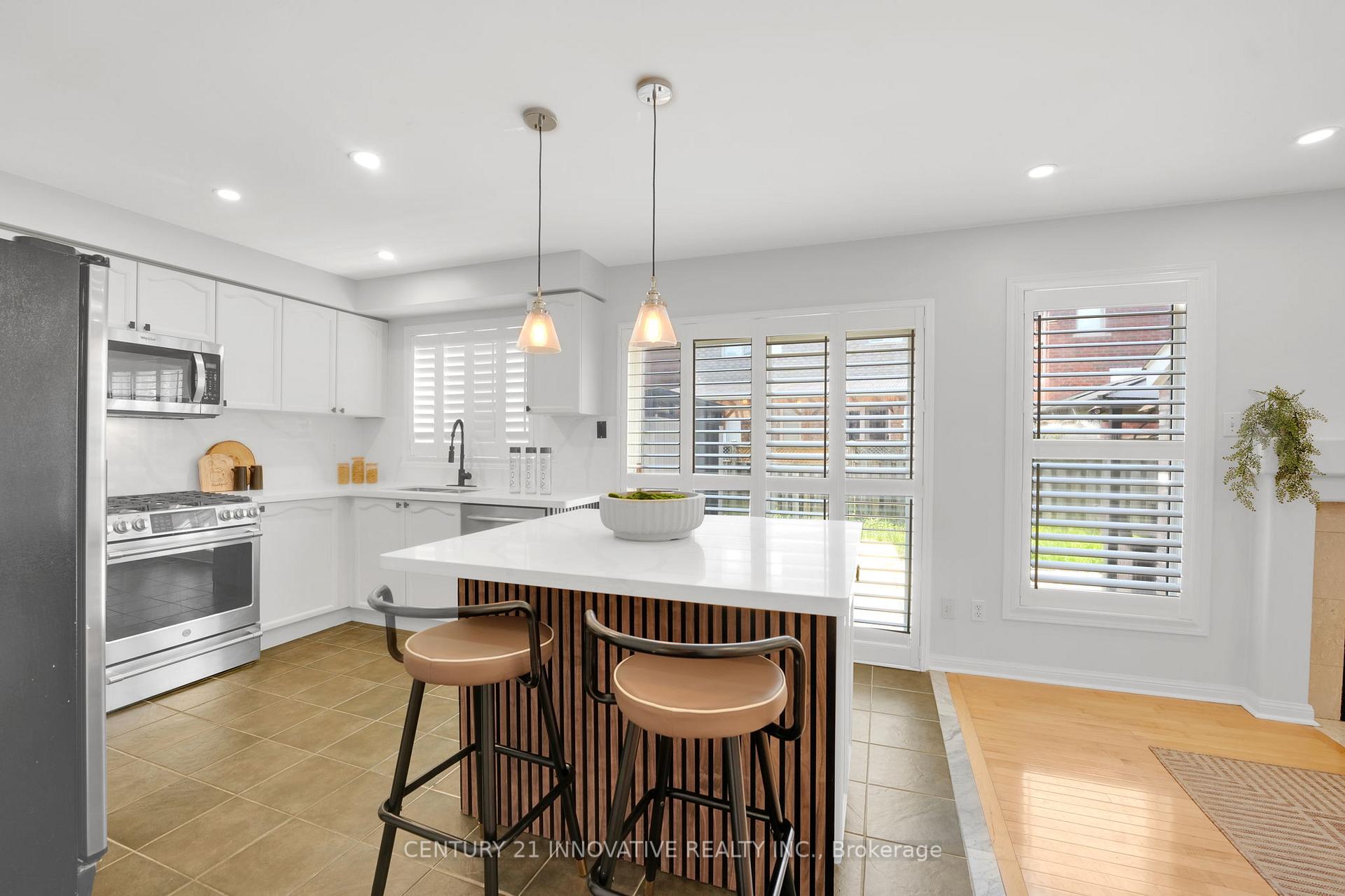 Photo 9 of 12 Knotwood Crescent, Scarborough, Rouge — HOMEH