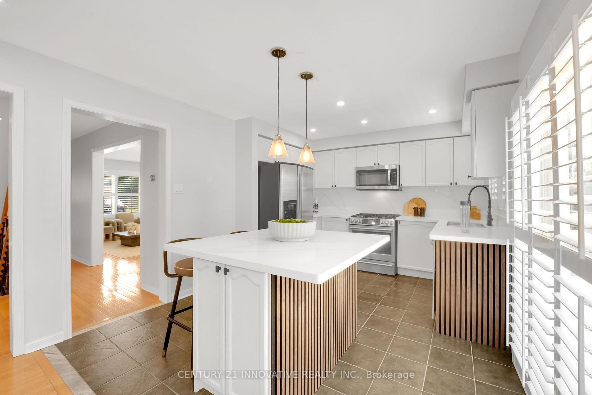 Photo 10 of 12 Knotwood Crescent, Scarborough, Rouge — HOMEH