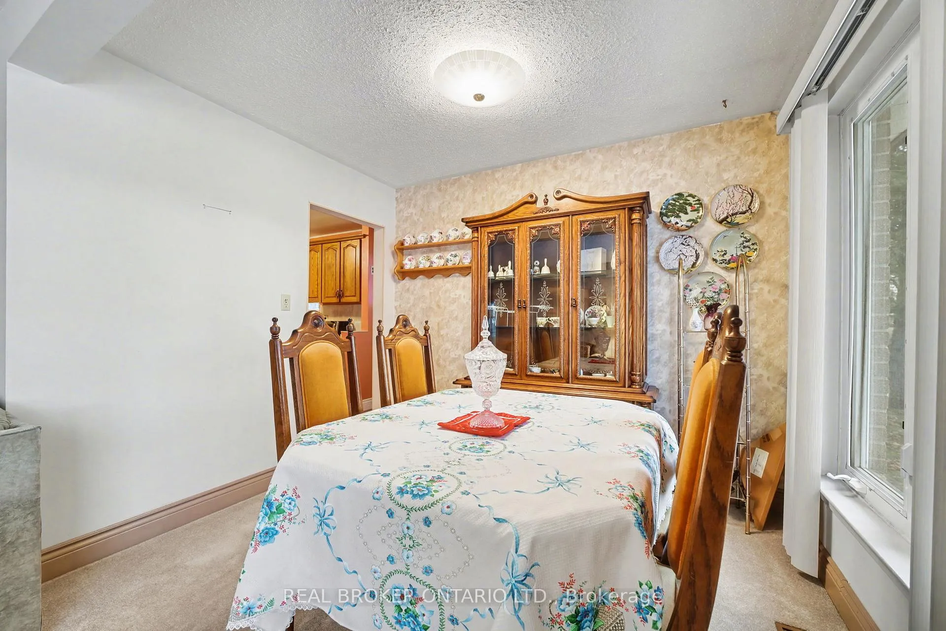 Photo 9 of 40 Flavian Crescent, Brampton, Southgate — HOMEH