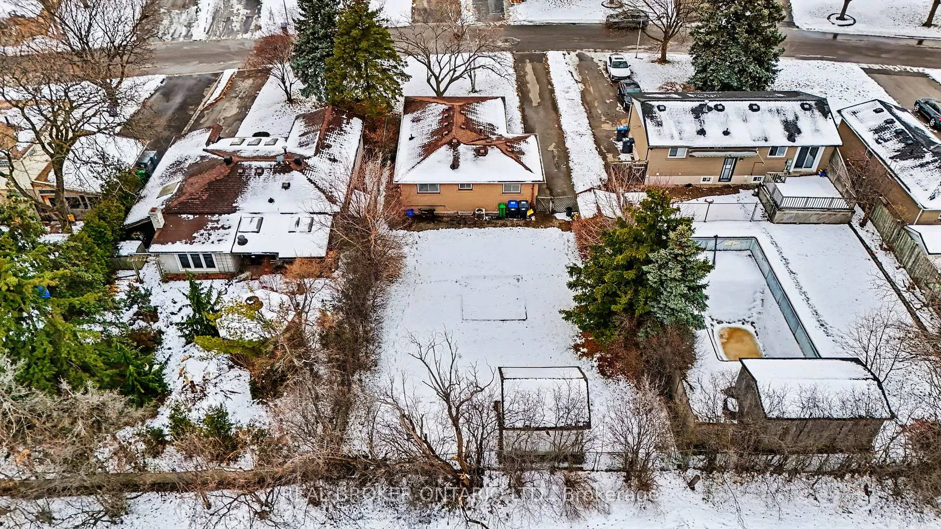 Photo 40 of 40 Flavian Crescent, Brampton, Southgate — HOMEH