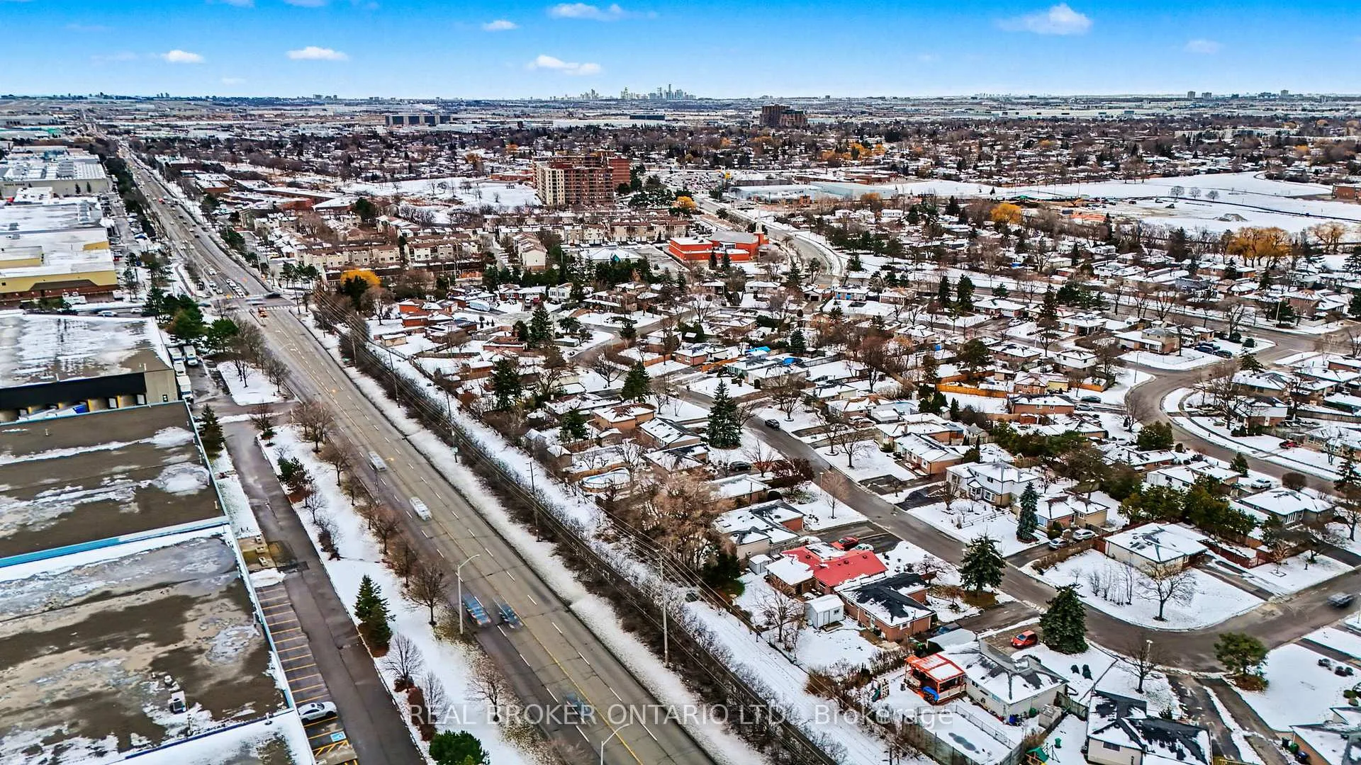 Photo 42 of 40 Flavian Crescent, Brampton, Southgate — HOMEH