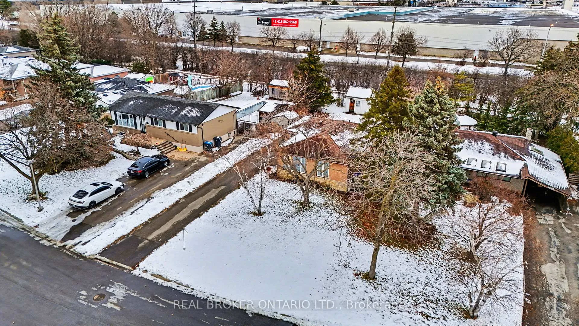 Photo 43 of 40 Flavian Crescent, Brampton, Southgate — HOMEH