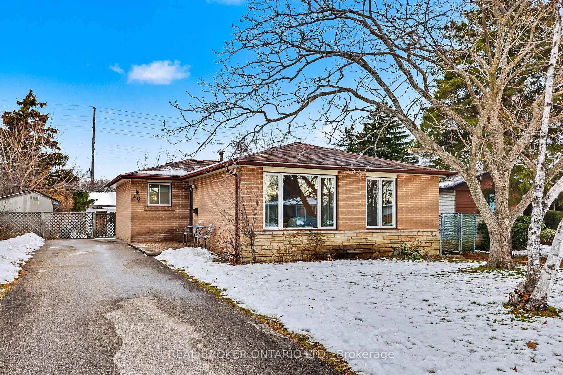 Photo 44 of 40 Flavian Crescent, Brampton, Southgate — HOMEH