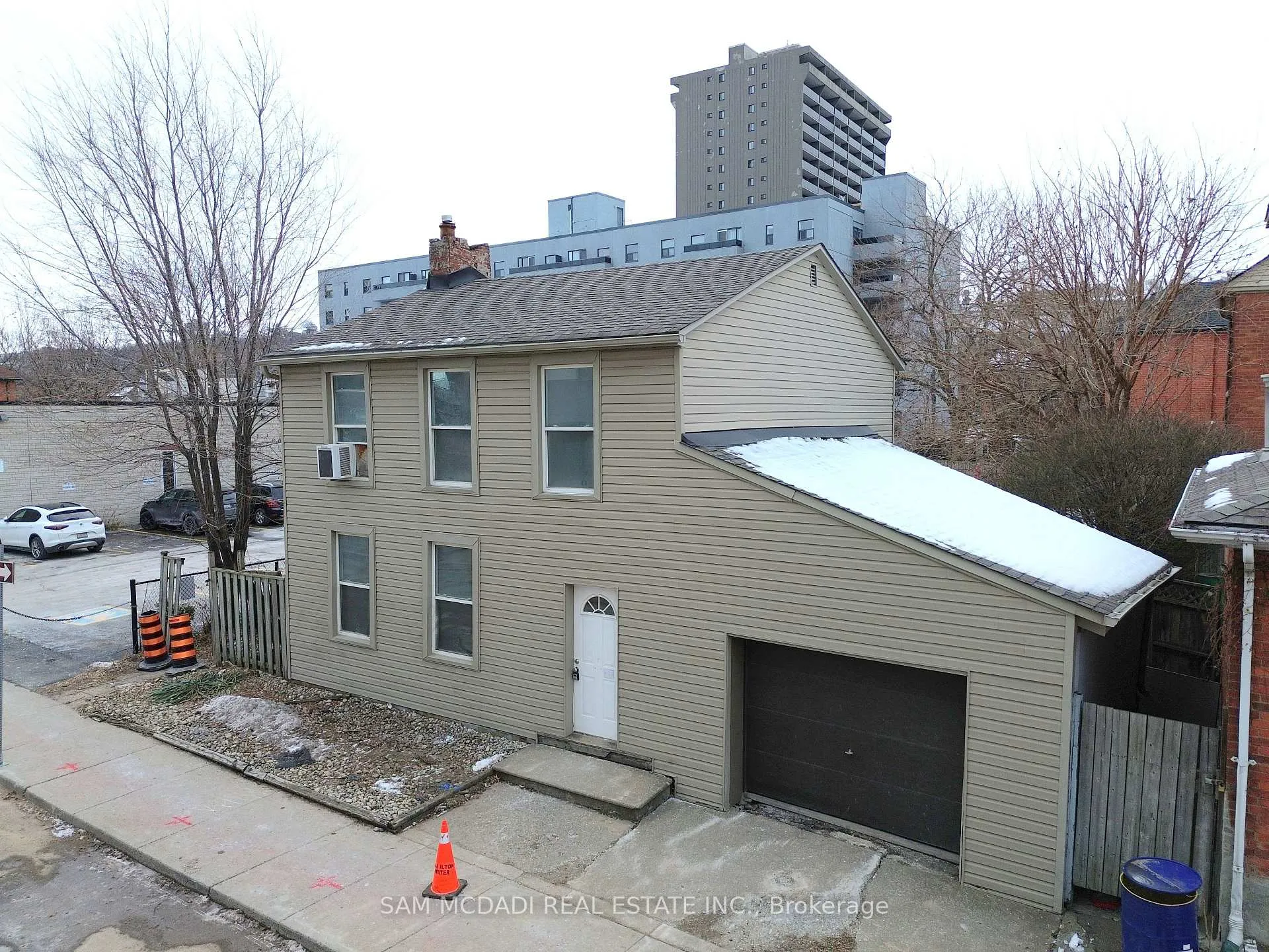 Photo 2 of 166 Jackson Street E, Hamilton, Corktown — HOMEH