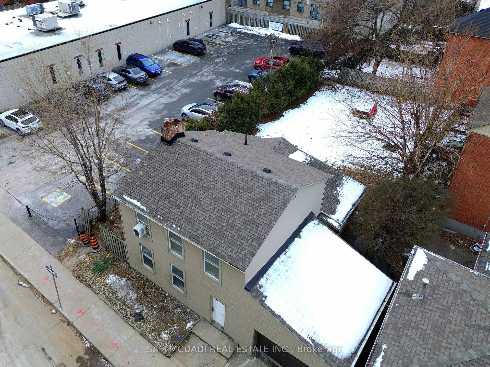 Photo 3 of 166 Jackson Street E, Hamilton, Corktown — HOMEH