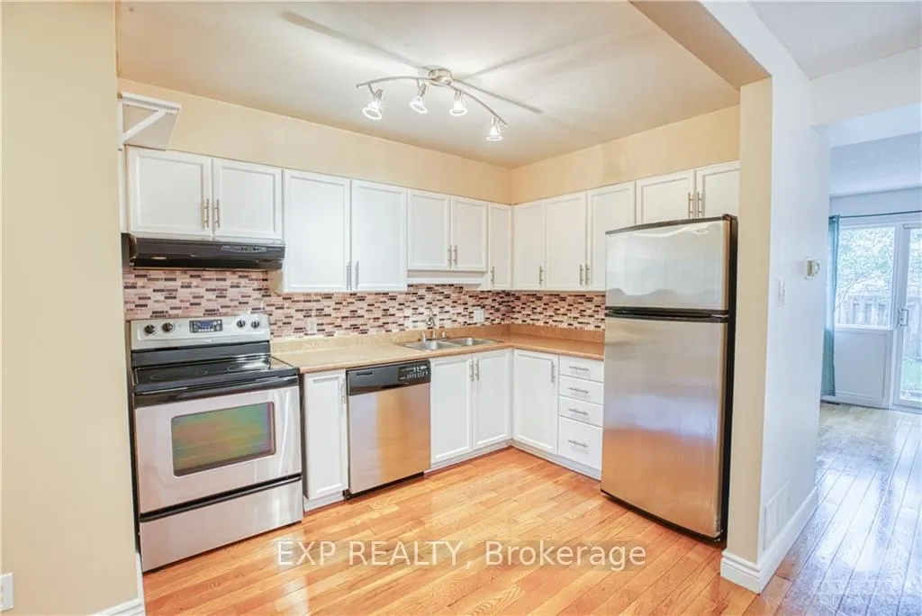 Photo 2 of 55 Royal Field Crescent, Ottawa, Barrhaven - Longfields — HOMEH