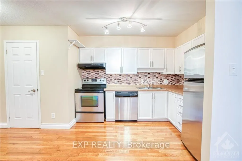 Photo 3 of 55 Royal Field Crescent, Ottawa, Barrhaven - Longfields — HOMEH