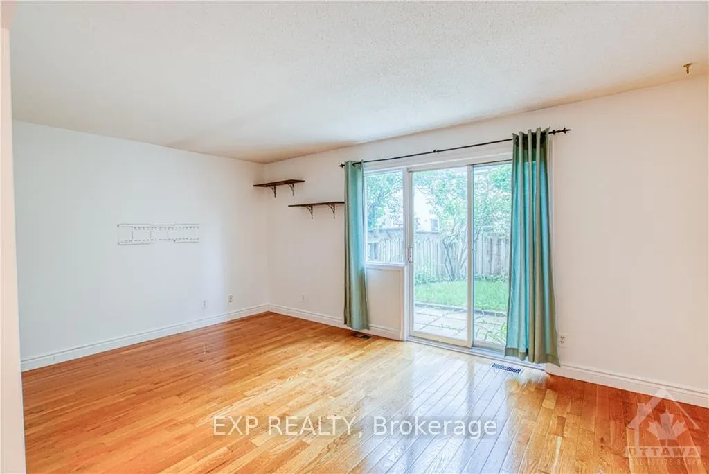 Photo 6 of 55 Royal Field Crescent, Ottawa, Barrhaven - Longfields — HOMEH