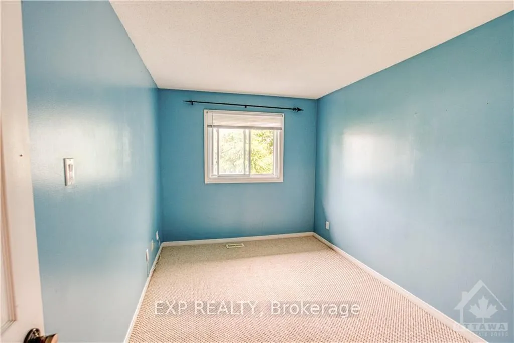 Photo 12 of 55 Royal Field Crescent, Ottawa, Barrhaven - Longfields — HOMEH