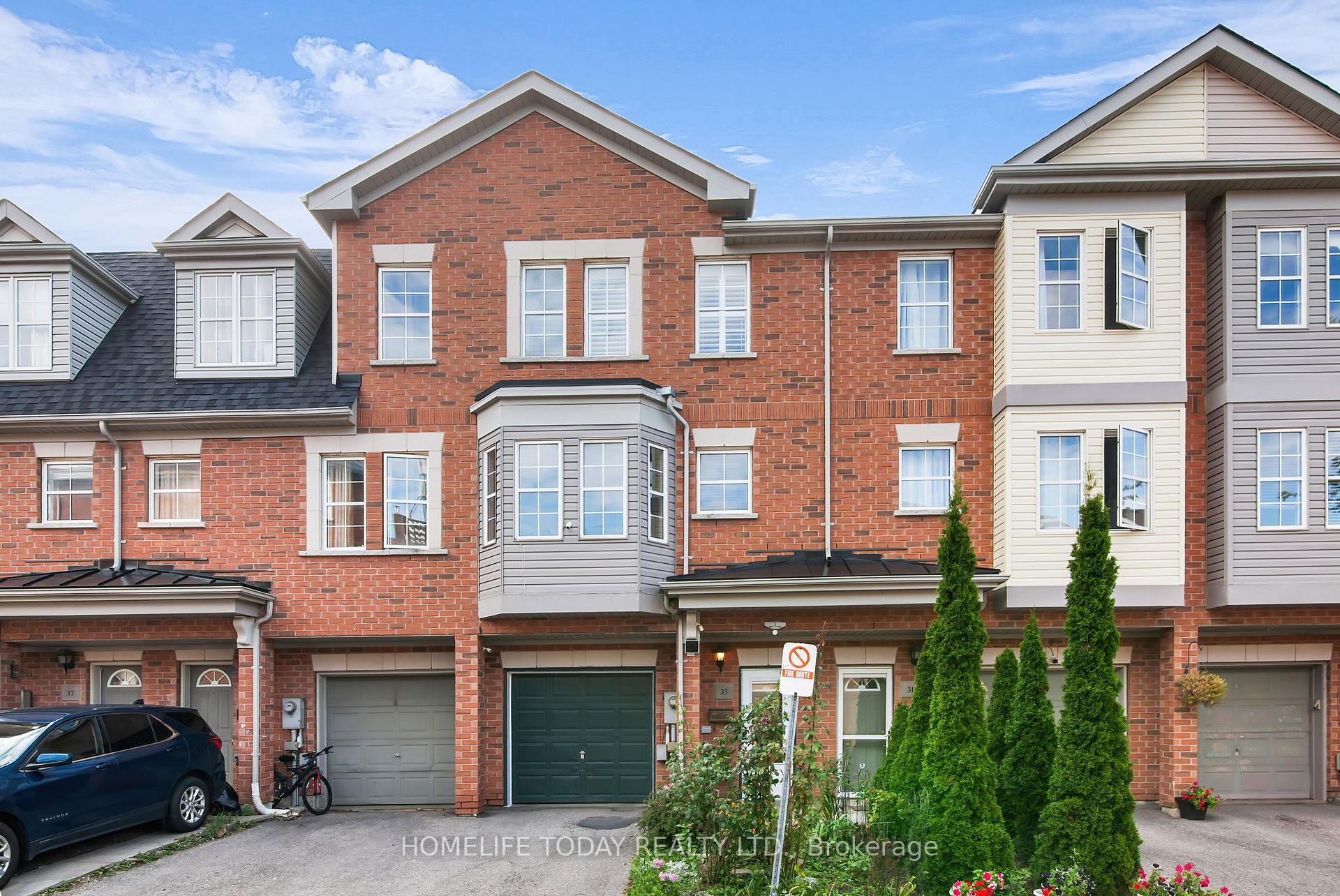 Front of Unit 2nd & 3rd Floor, 33 Archibald Mews