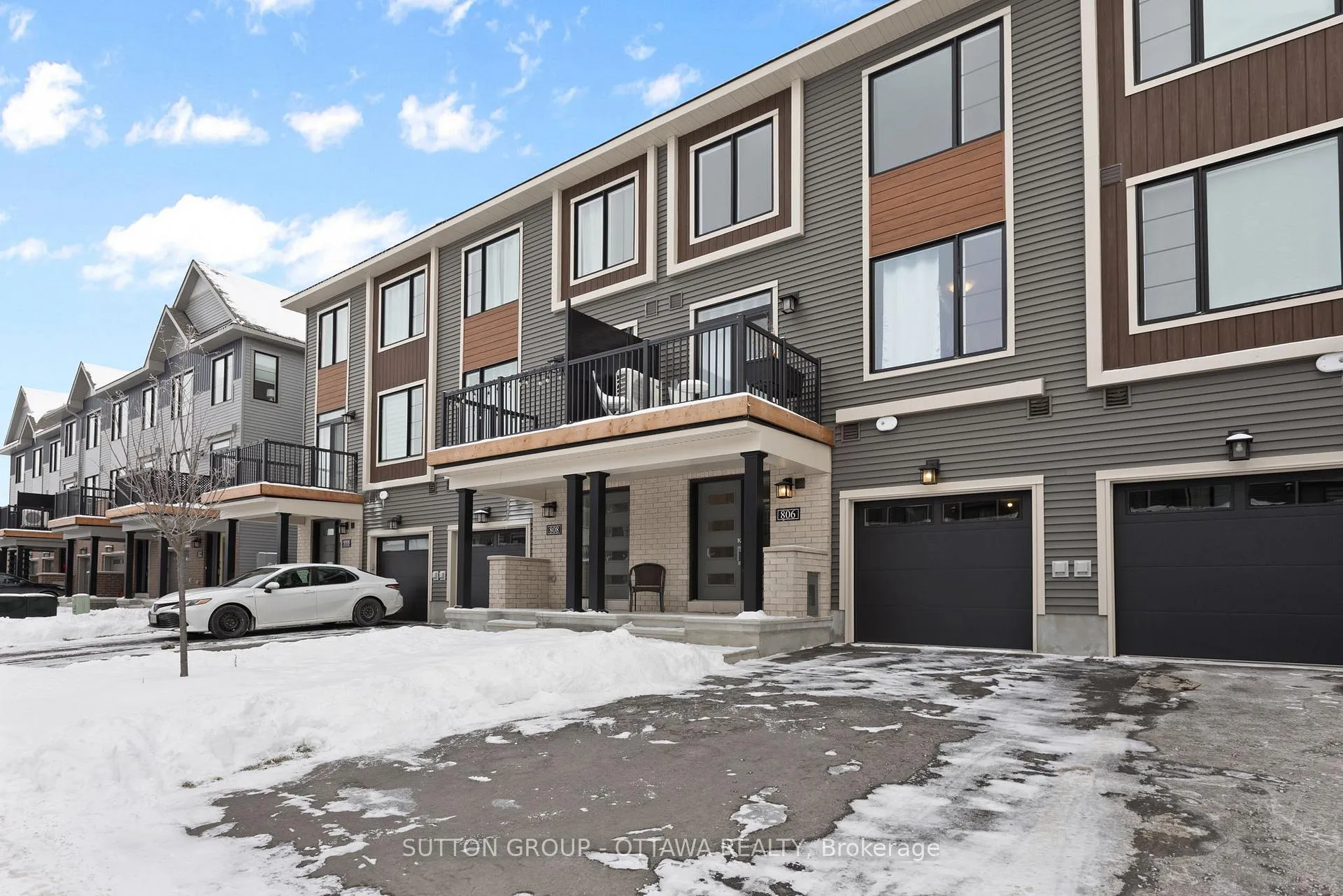 Photo 1 of 806 Glissade Grove, Ottawa, Avalon West — HOMEH