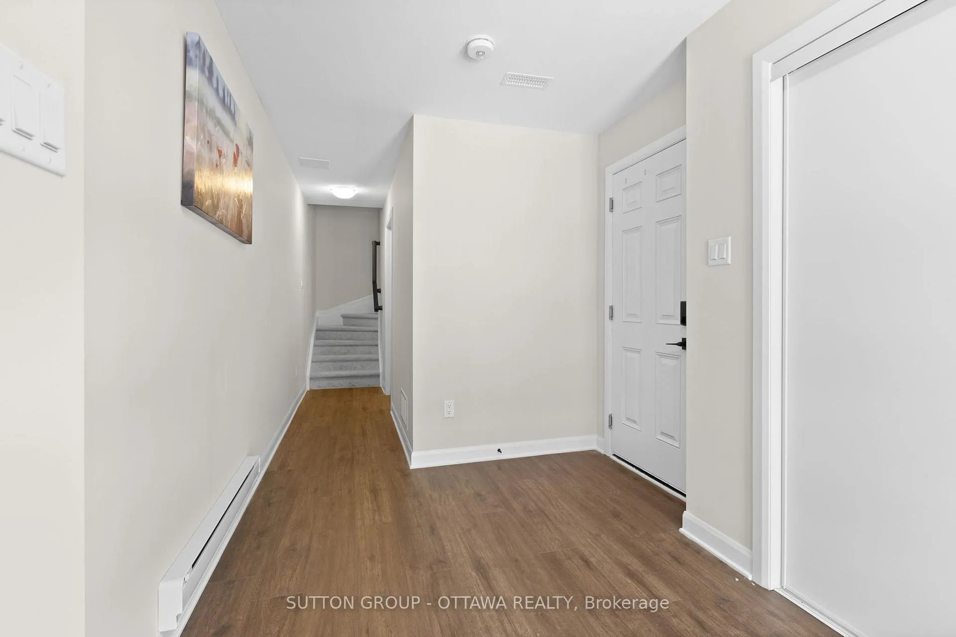 Photo 2 of 806 Glissade Grove, Ottawa, Avalon West — HOMEH