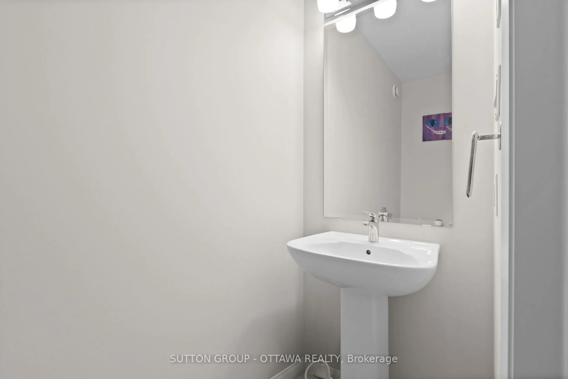 Photo 8 of 806 Glissade Grove, Ottawa, Avalon West — HOMEH