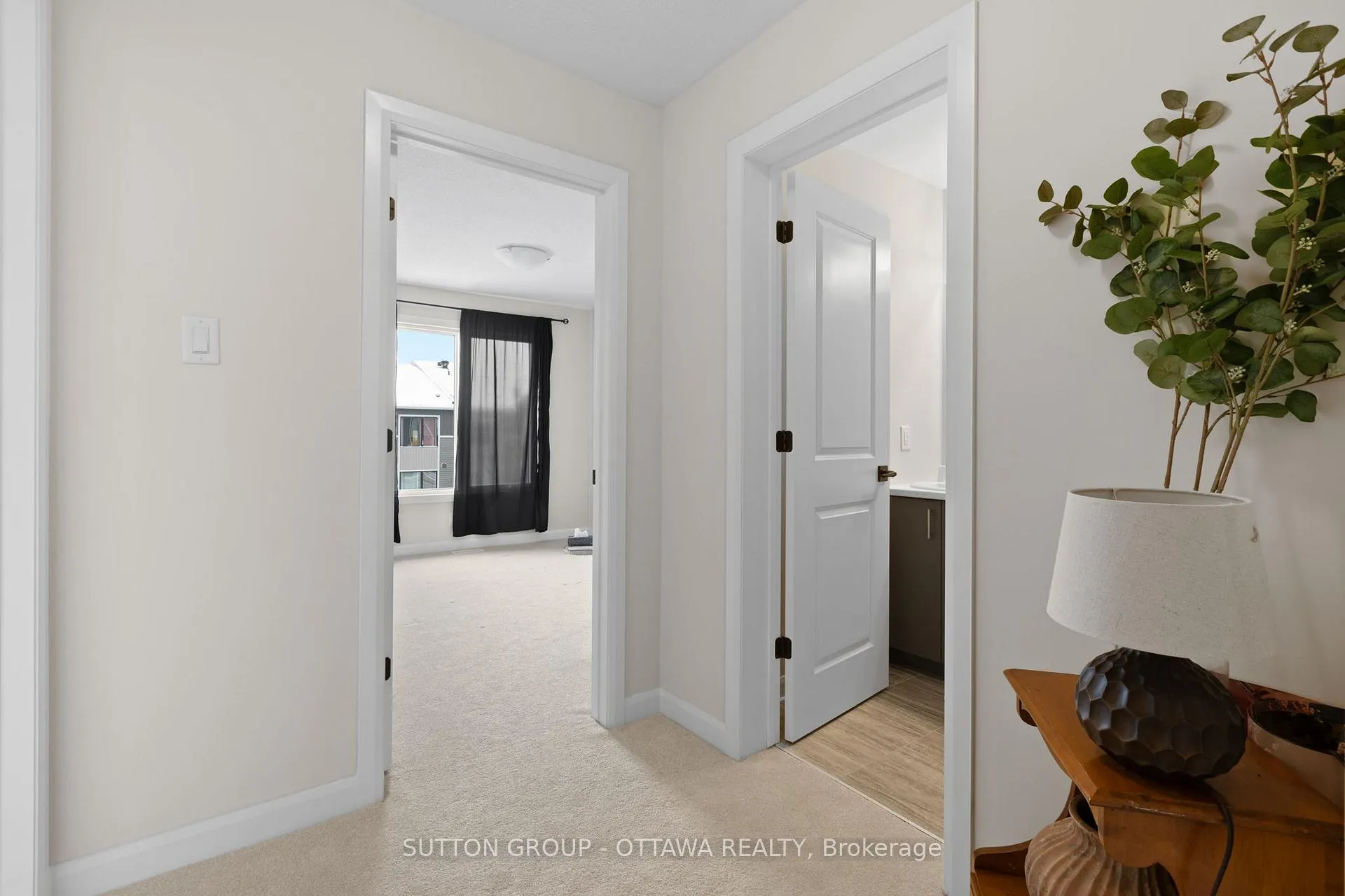 Photo 9 of 806 Glissade Grove, Ottawa, Avalon West — HOMEH