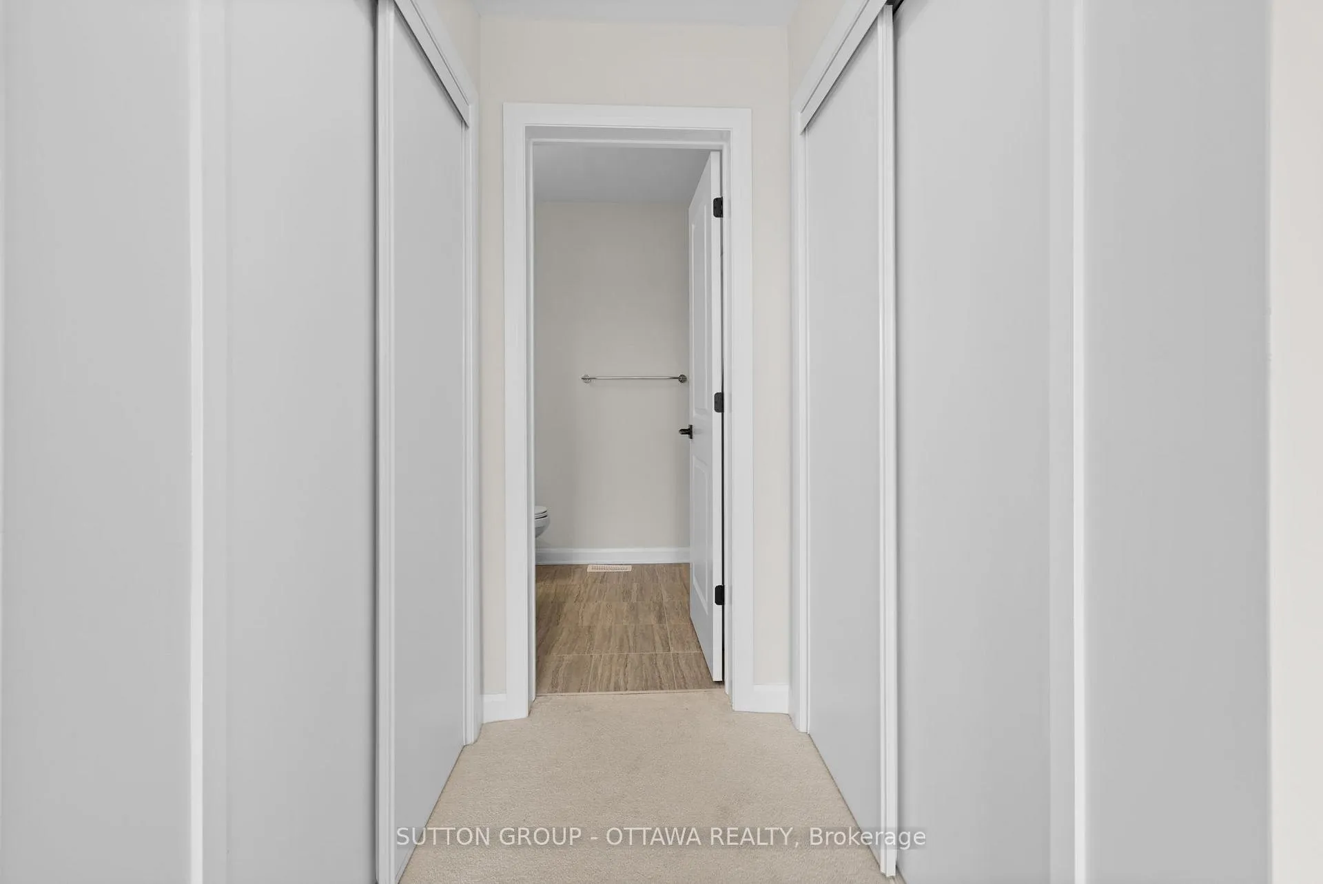 Photo 12 of 806 Glissade Grove, Ottawa, Avalon West — HOMEH