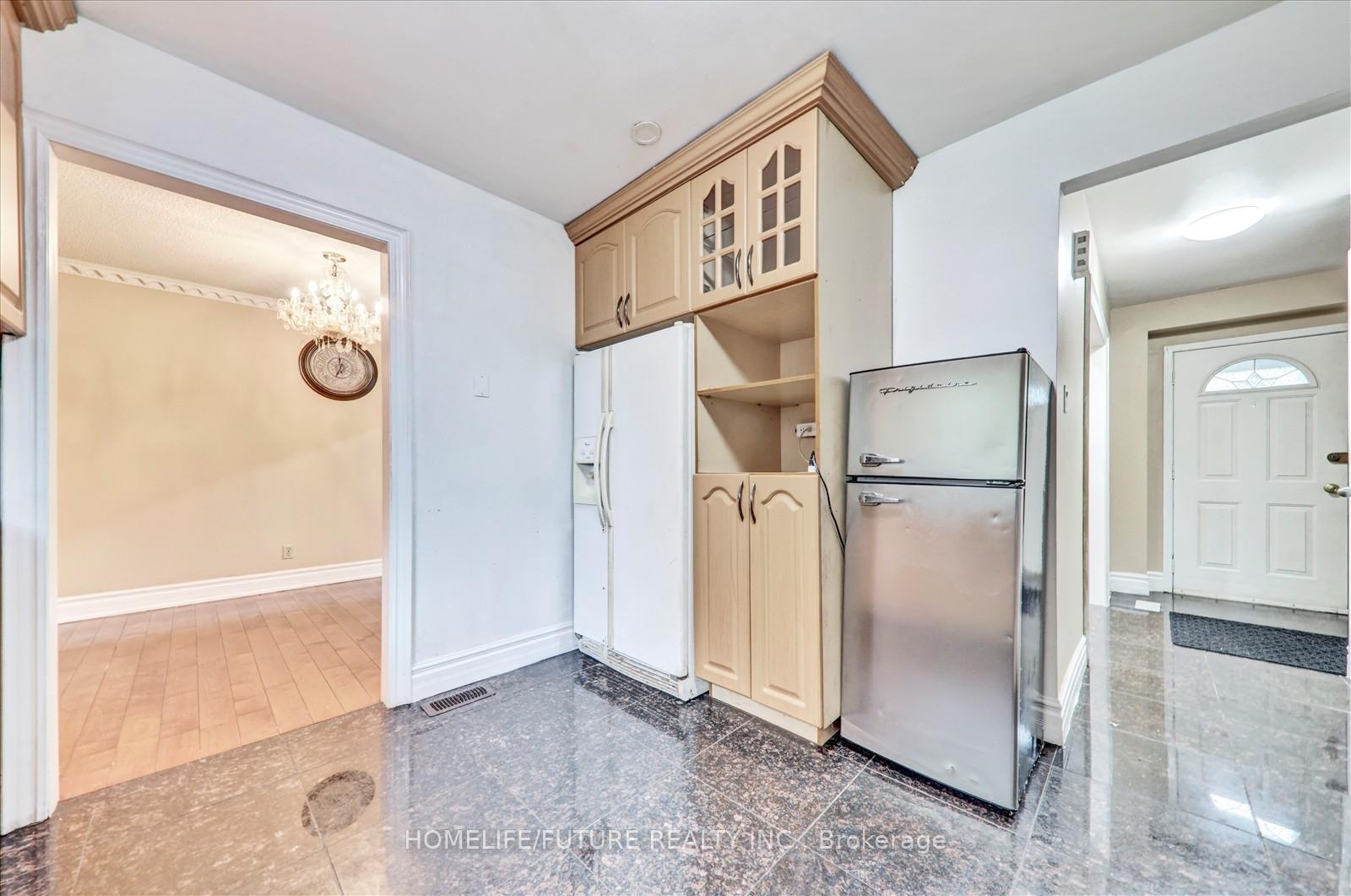 Photo 3 of Unit main & 2nd, 97 Dunsfold Drive, Scarborough, Malvern — HOMEH
