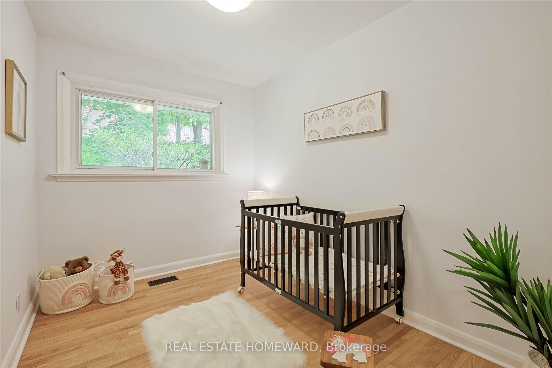 Photo 20 of 8 Burnview Crescent, Scarborough, Woburn — HOMEH