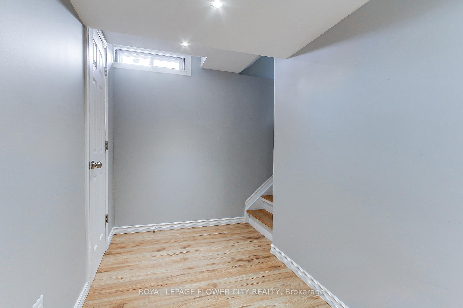 Photo 2 of 21 Brisbourne Grove, Scarborough, Malvern — HOMEH