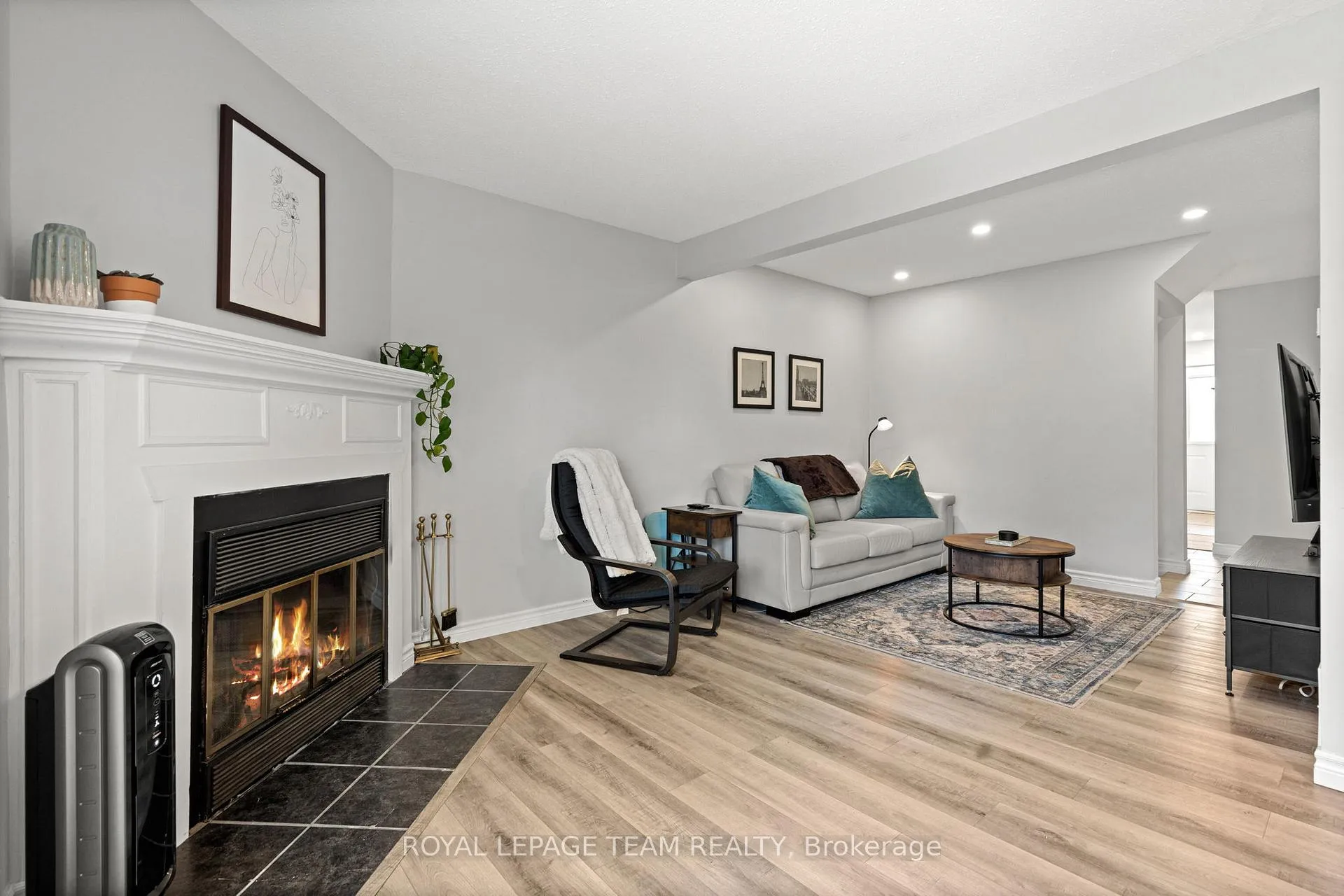 Photo 8 of 1578 Cheevers Crescent, Ottawa, Fallingbrook/Pineridge — HOMEH