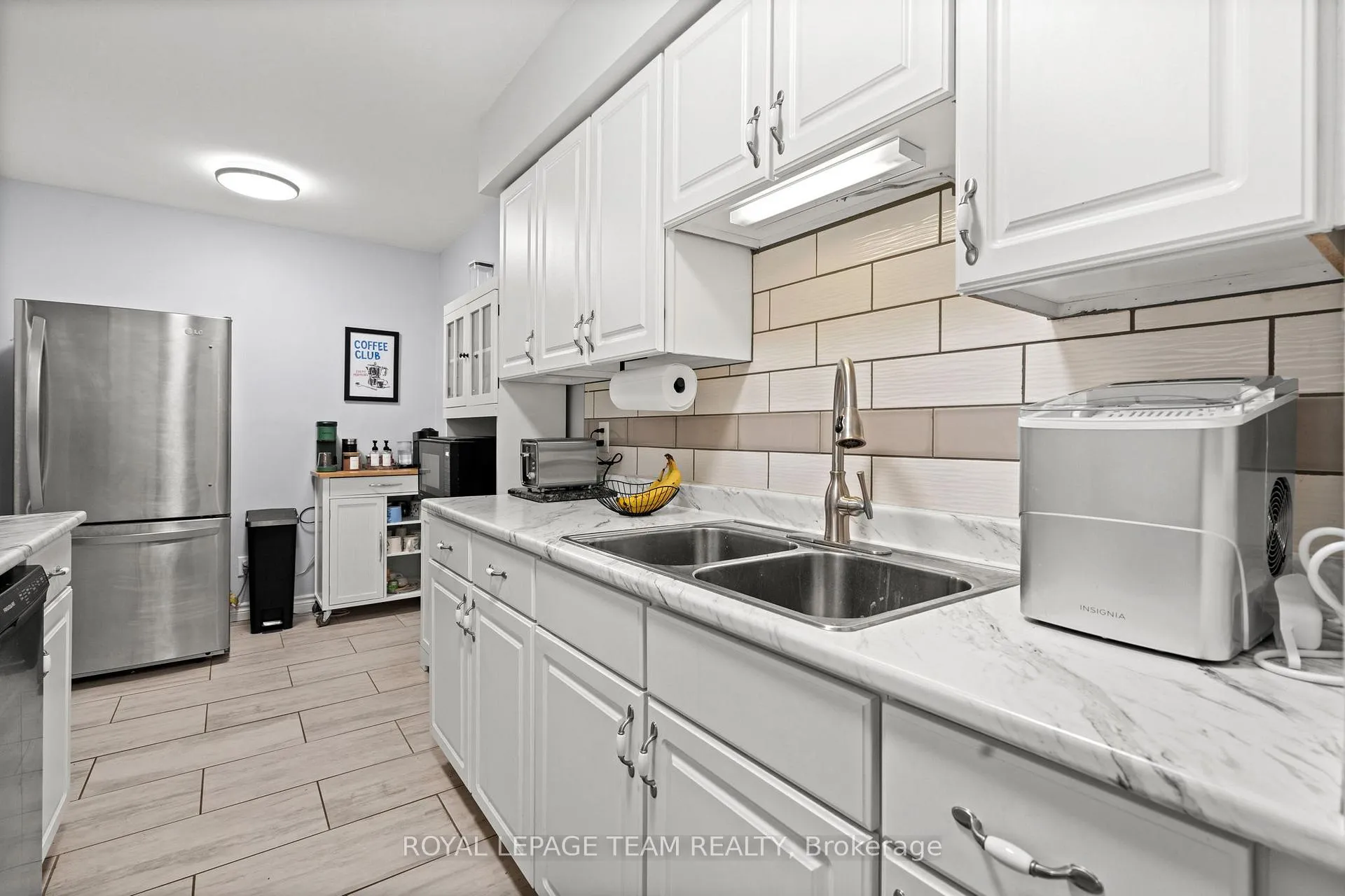 Photo 13 of 1578 Cheevers Crescent, Ottawa, Fallingbrook/Pineridge — HOMEH