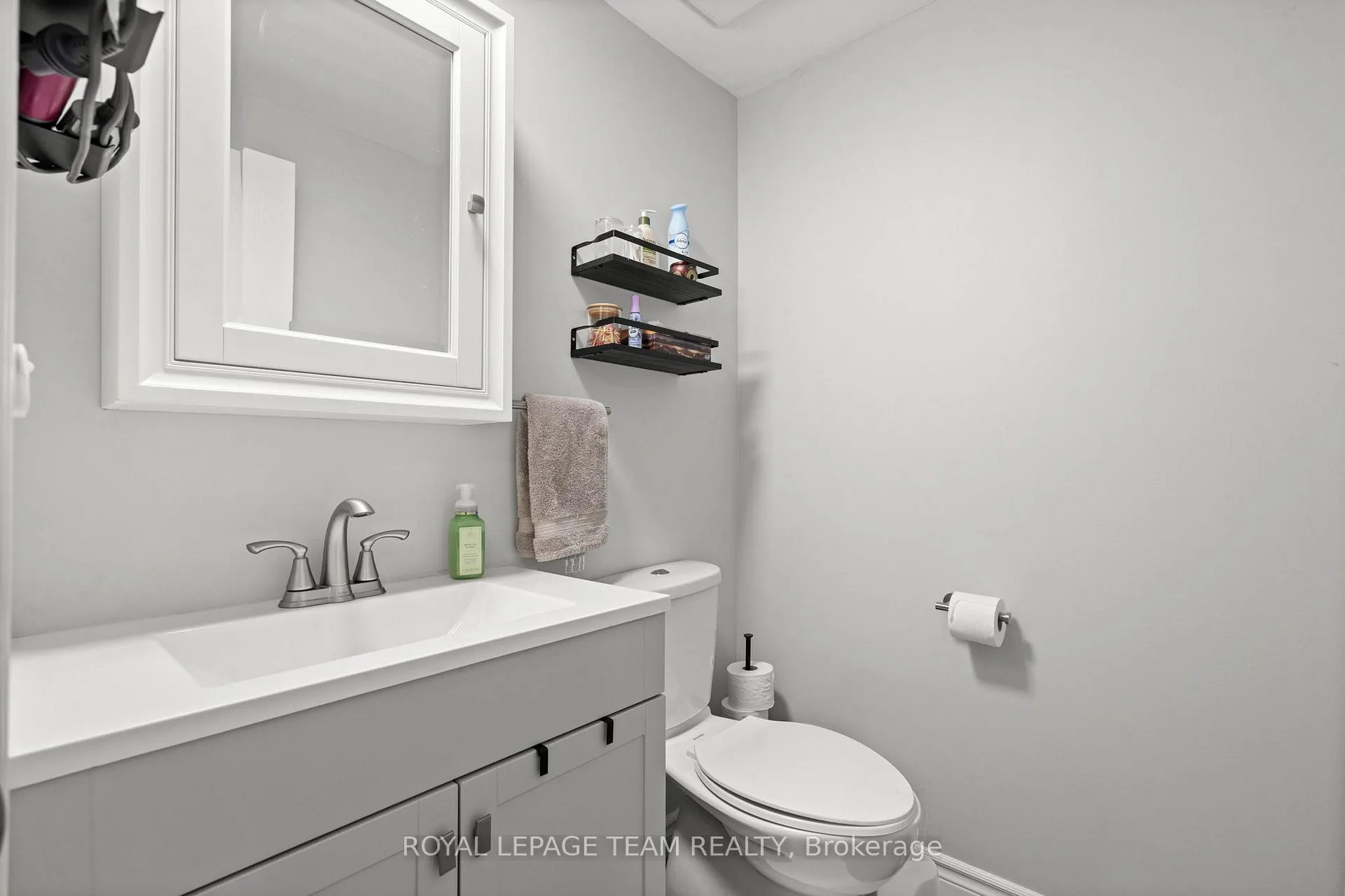 Photo 25 of 1578 Cheevers Crescent, Ottawa, Fallingbrook/Pineridge — HOMEH
