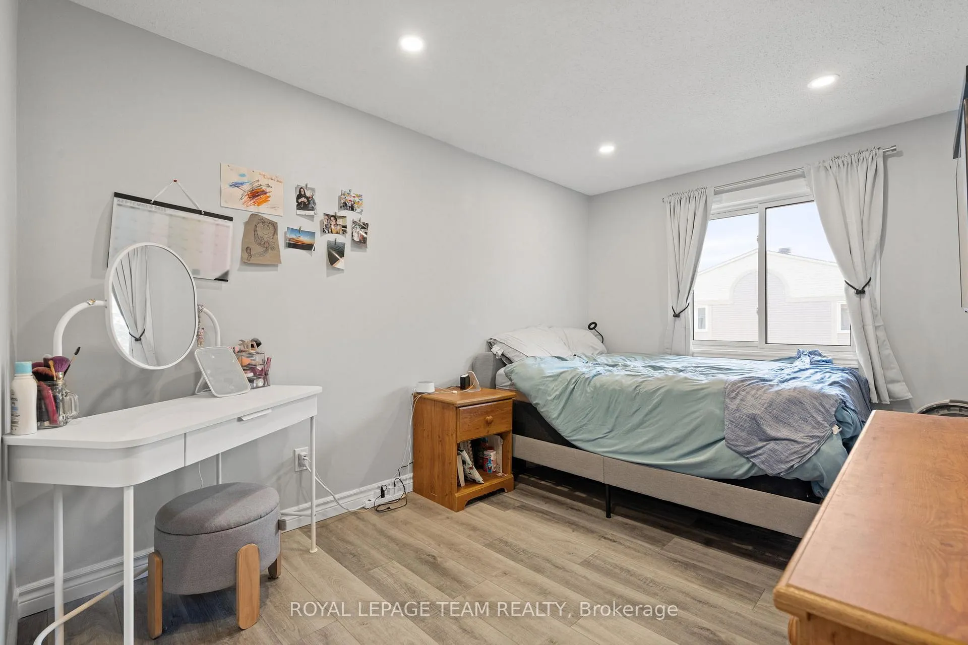 Photo 28 of 1578 Cheevers Crescent, Ottawa, Fallingbrook/Pineridge — HOMEH