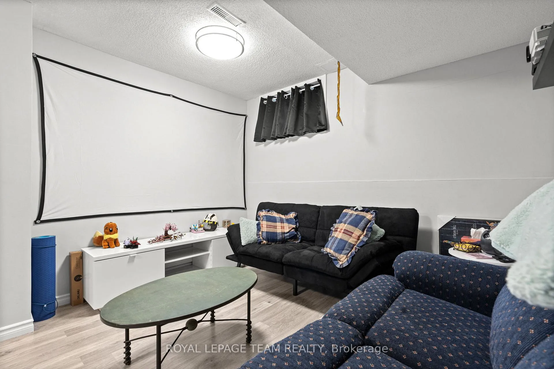 Photo 33 of 1578 Cheevers Crescent, Ottawa, Fallingbrook/Pineridge — HOMEH