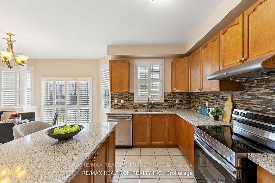 Photo 9 of 451 Staines Road E, Scarborough, Rouge — HOMEH