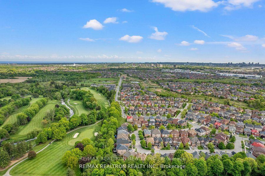 Photo 33 of 451 Staines Road E, Scarborough, Rouge — HOMEH