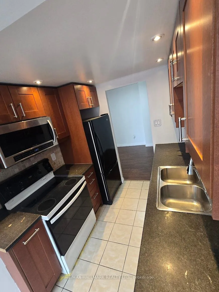 Photo 8 of Unit 508, 3 Lisa Street, Brampton, Queen Street Corridor — HOMEH