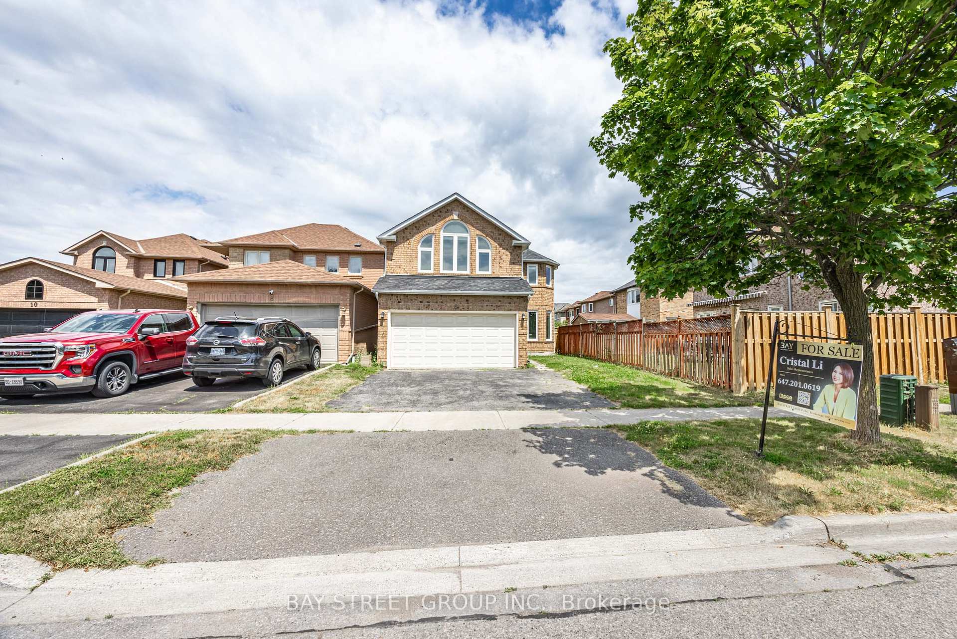 Photo 3 of 6 Bonnydon Crescent, Scarborough, Rouge — HOMEH