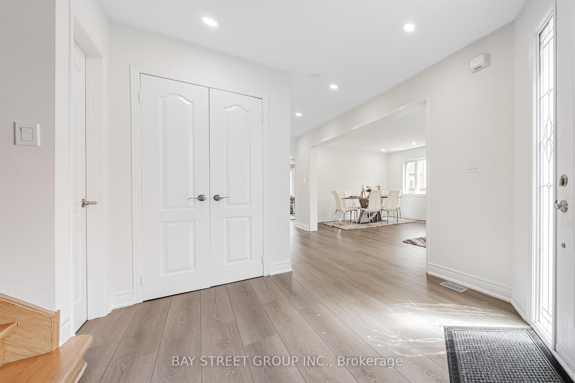 Photo 5 of 6 Bonnydon Crescent, Scarborough, Rouge — HOMEH