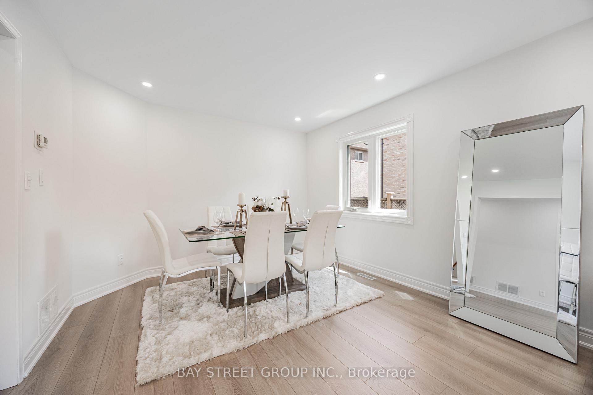 Photo 11 of 6 Bonnydon Crescent, Scarborough, Rouge — HOMEH