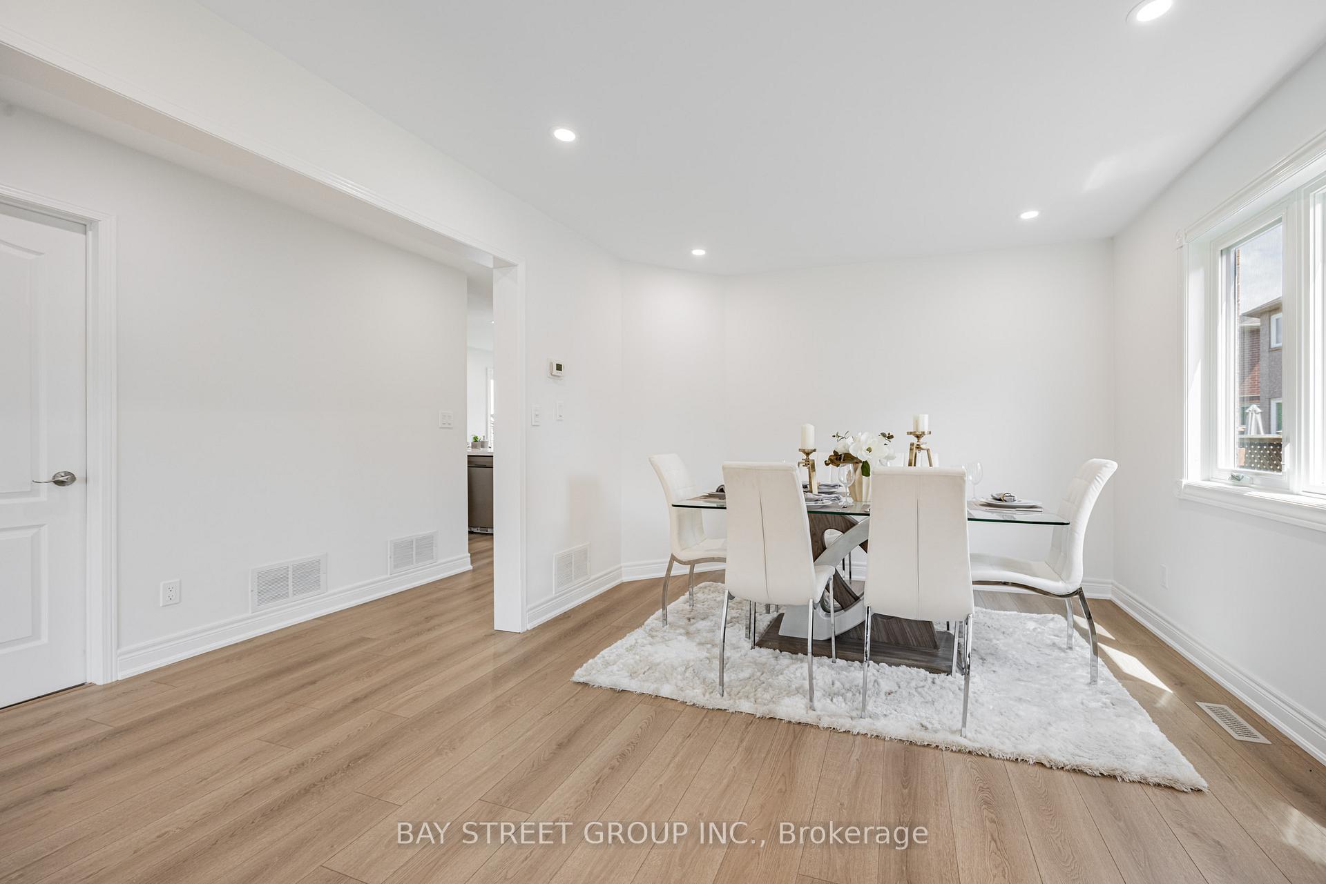 Photo 12 of 6 Bonnydon Crescent, Scarborough, Rouge — HOMEH