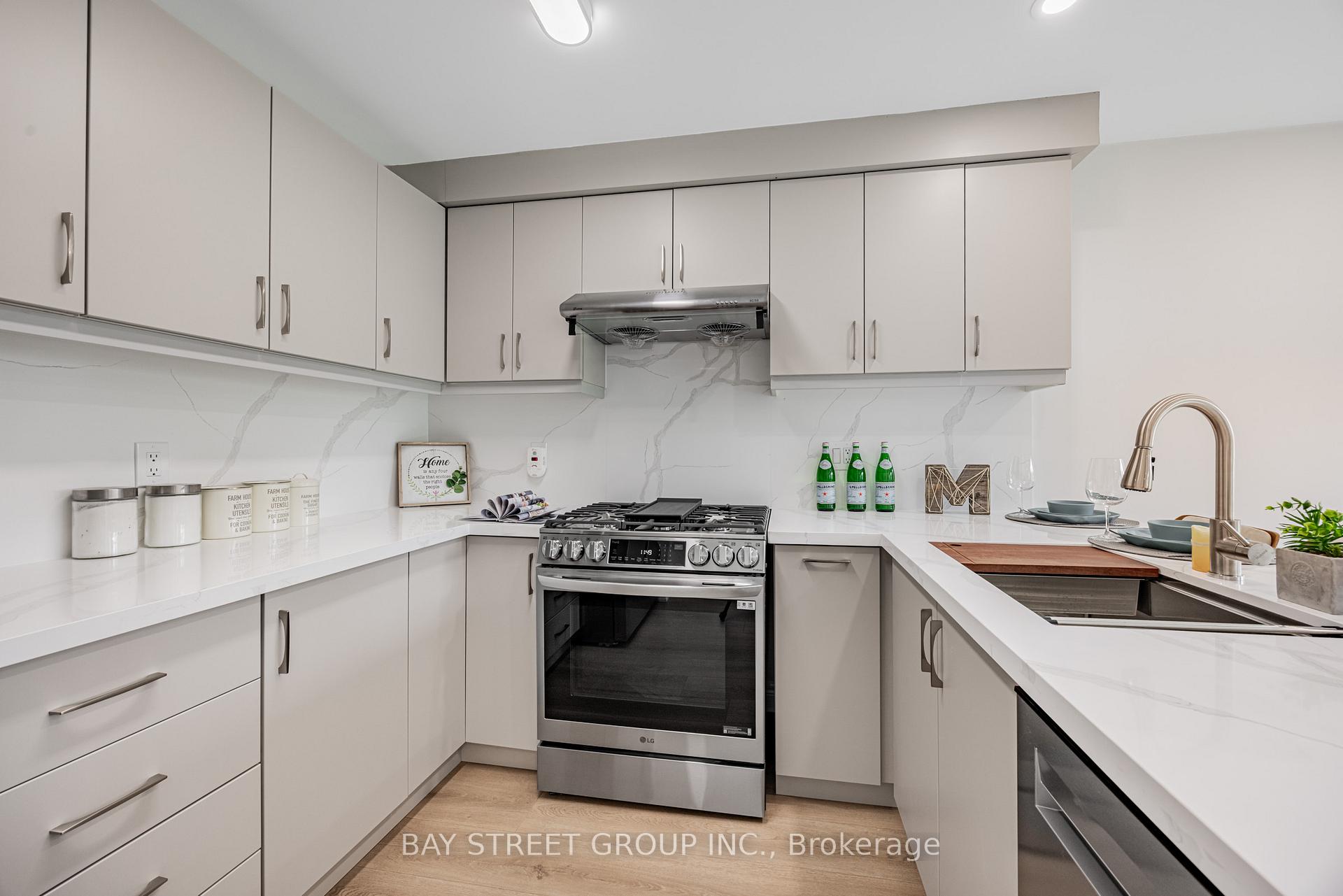 Photo 14 of 6 Bonnydon Crescent, Scarborough, Rouge — HOMEH
