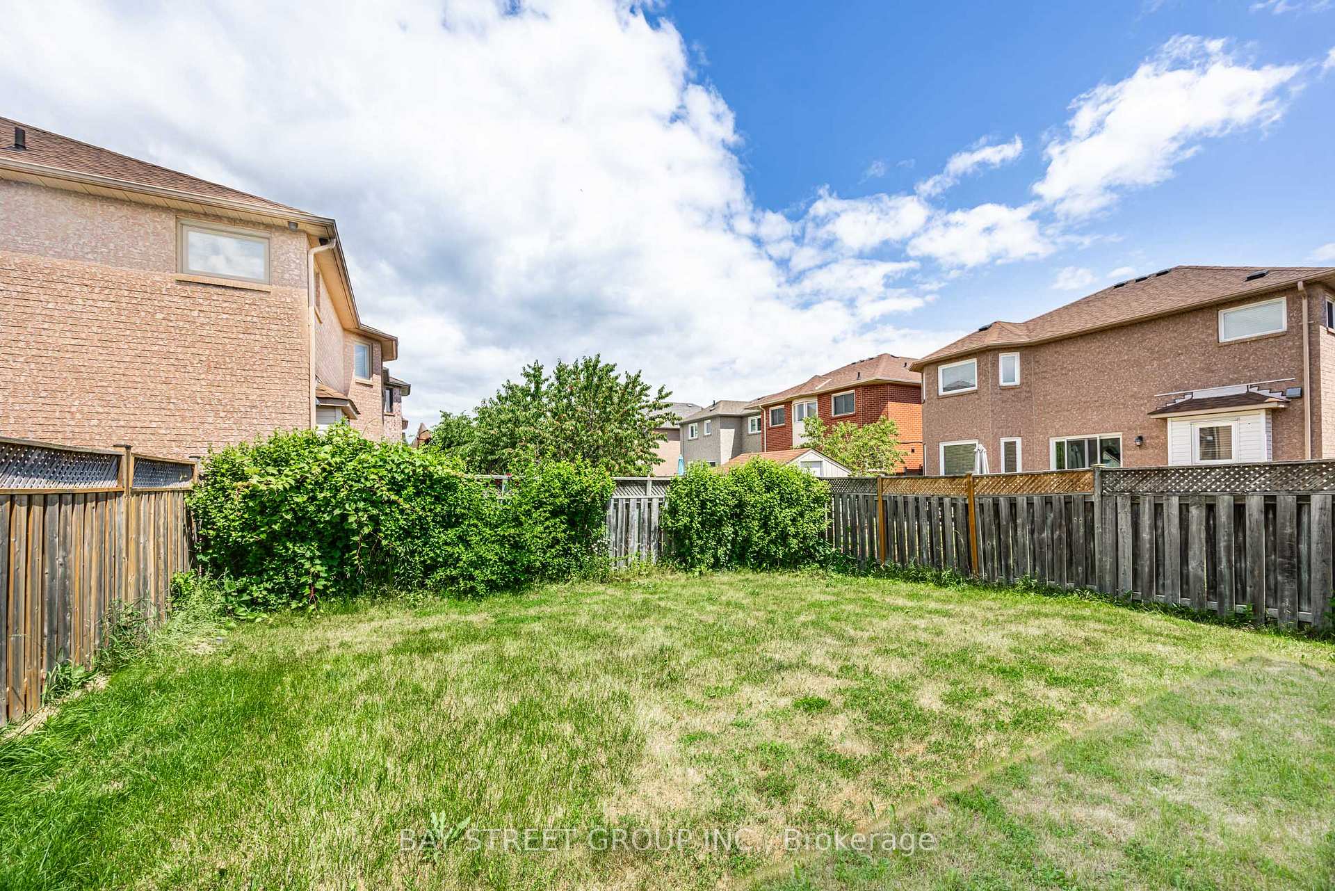 Photo 34 of 6 Bonnydon Crescent, Scarborough, Rouge — HOMEH