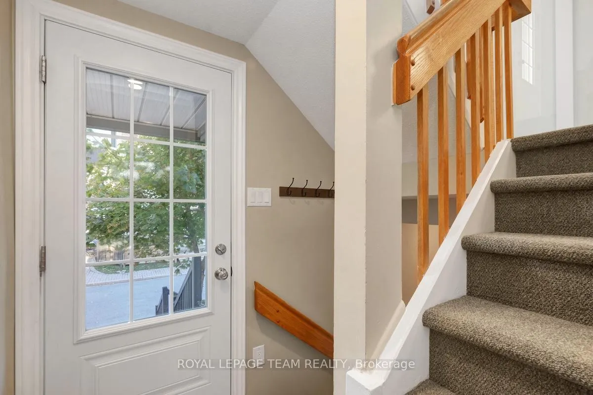 Photo 5 of Unit 2, 2 Stonebank Crescent, Ottawa, Westcliffe Estates — HOMEH