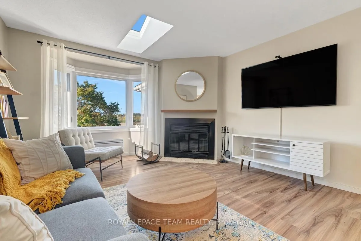 Photo 12 of Unit 2, 2 Stonebank Crescent, Ottawa, Westcliffe Estates — HOMEH