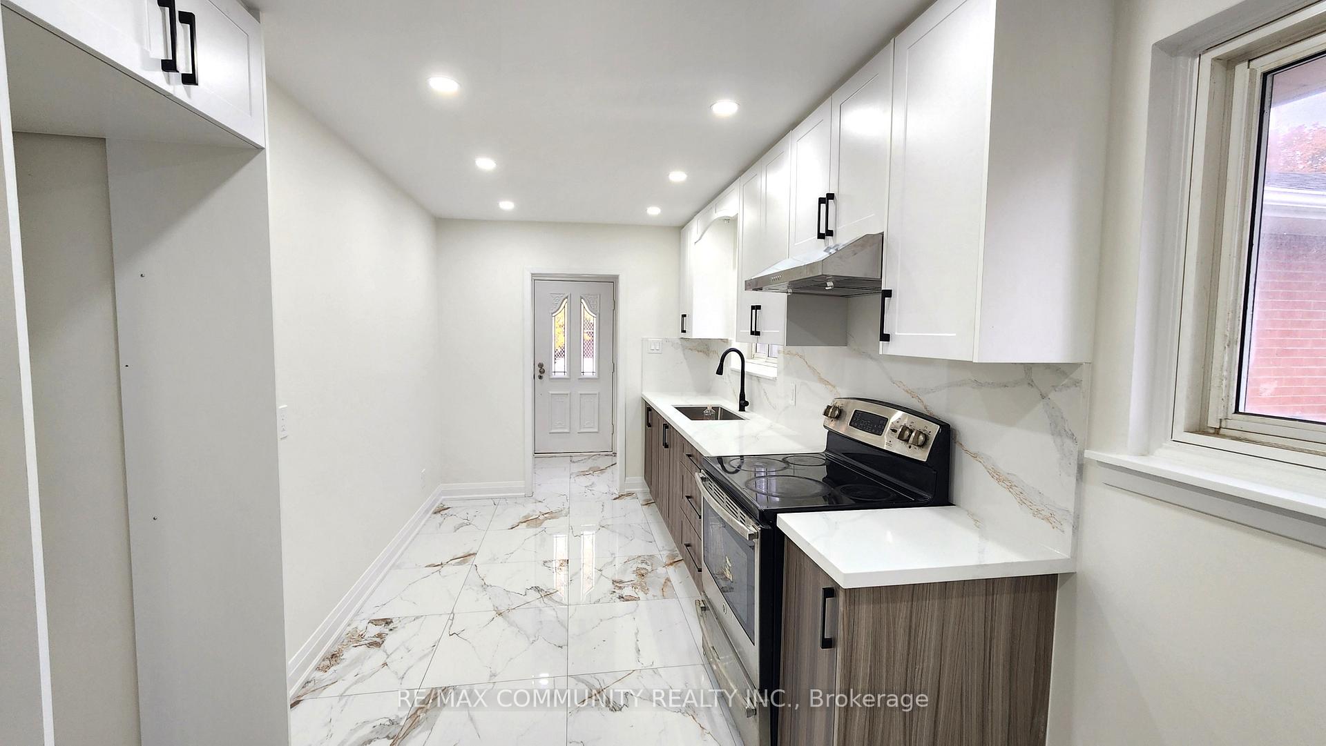 Photo 22 of Unit Main, 19 Purpledusk Trail, Scarborough, Morningside — HOMEH